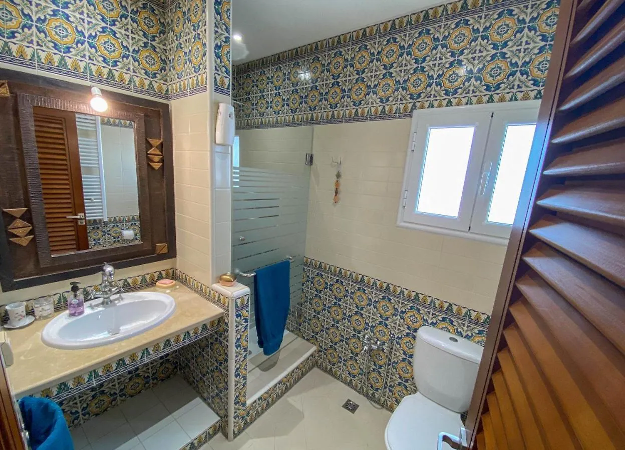 Homestay Charming Suite Central To Downtown And Airport Le Bardo