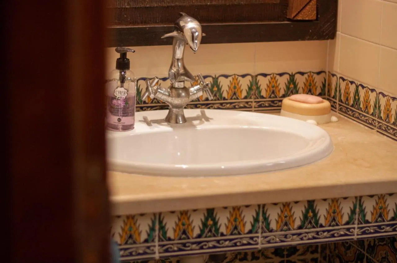 Charming Suite Central To Downtown And Airport Le Bardo